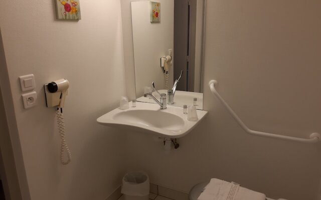 Hotel Kyriad BESANCON - Palente
