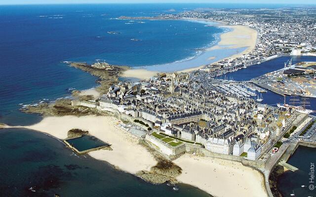 Residence Reine Marine in St.malo for 4 Persons
