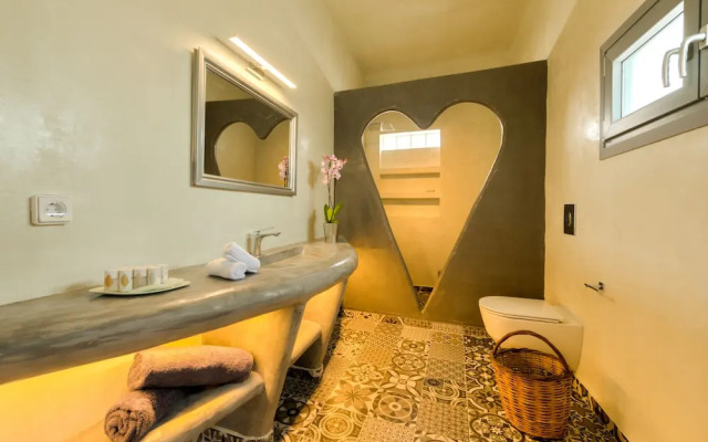 Pasithea Luxury Suites