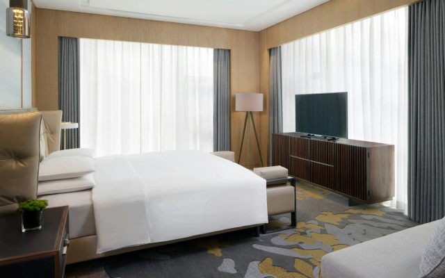 Courtyard by Marriott Zhengzhou Airport – Guest Rooms – Zhengzhou