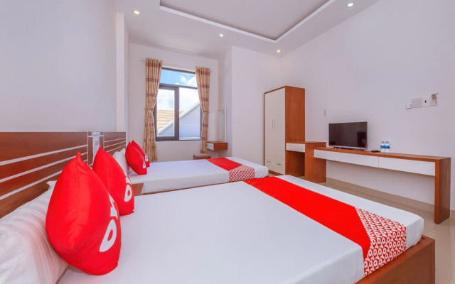 Oyo 727 Hoang Giang Hotel