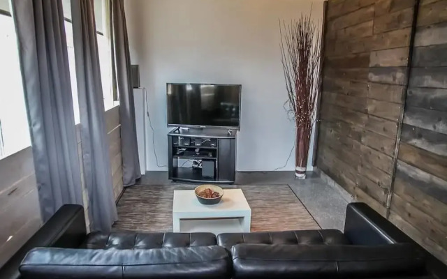 Lava Apartment
