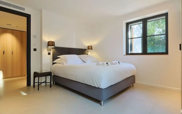 Villa Deva - 5 Bedrooms - Heated Pool