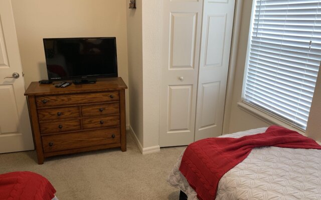 Villa Cristina - Lucaya Village