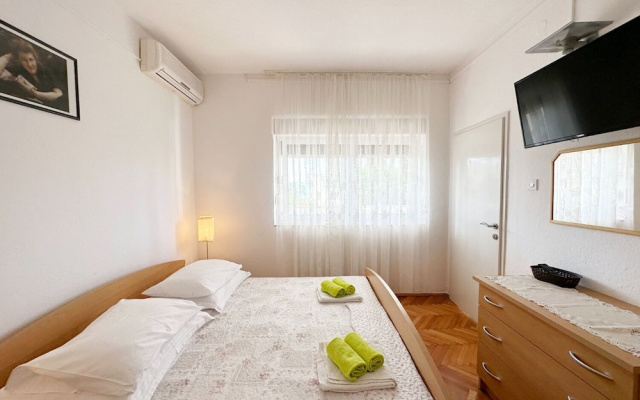 Apartments Kaza