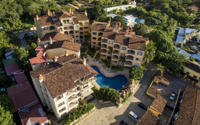 Sunrise 33- 3 Bedroom Poolside Condo