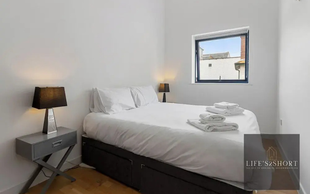 City Centre Spacious Apartment