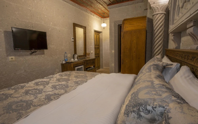Underground Cave Suites