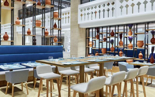 Hilton Garden Inn Muscat Al Khuwair Hotel