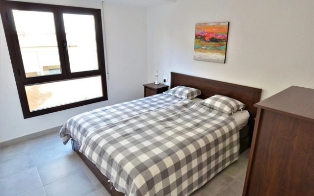 Attractive City Center Apartment