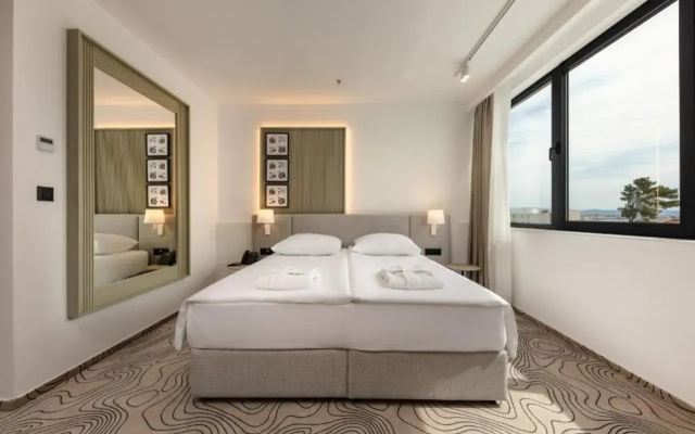 Seesea Hotel