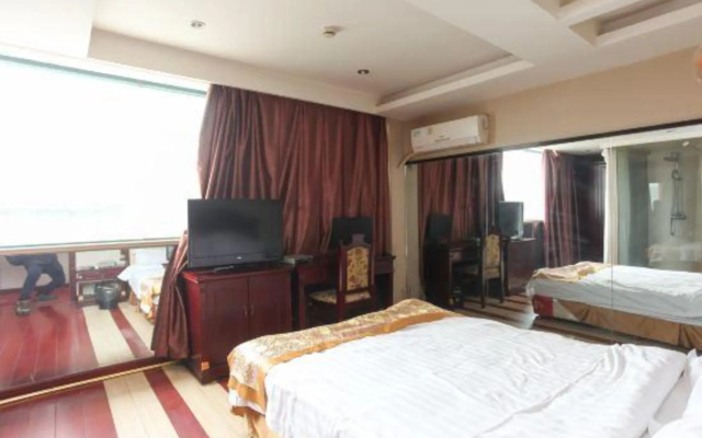 999 Business Hotel