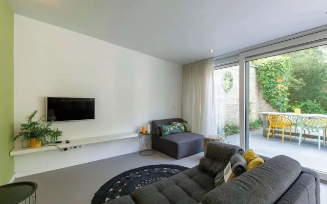 Lovely Bunglow With Patio