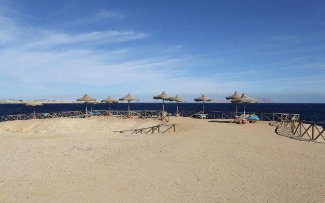 Club Reef Resort