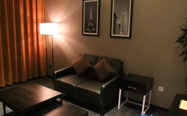 Urumqi weiyi Jinyuan Hotel (Bayushan Branch)