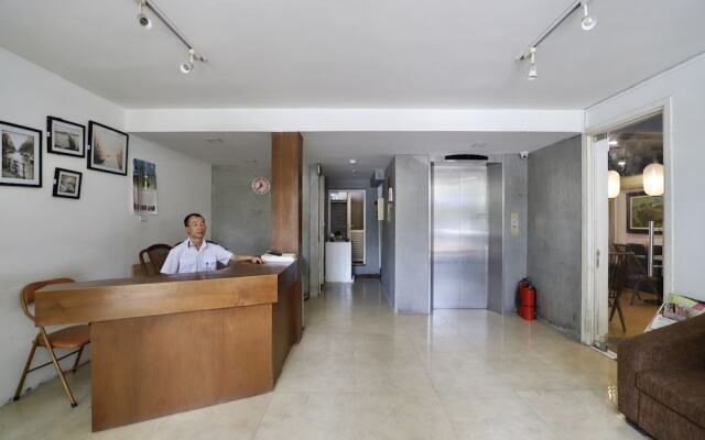 Stay Pham Huy Thong Hotel