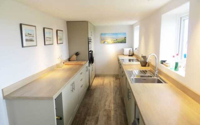 Island Houseunique Situation With Harbour Views
