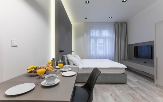 Lampi Hotel Prague
