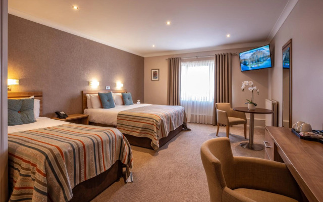The Lodge Hotel
