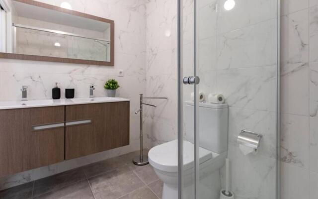 Triana Pages Oasis by Valcambre