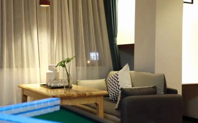 Yo So Hotel (Haikou East High Speed Railway Station Fruit Market) – Hotel Rooms – Haikou