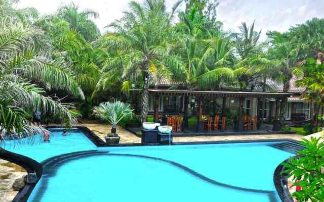 Palm Beach Resort