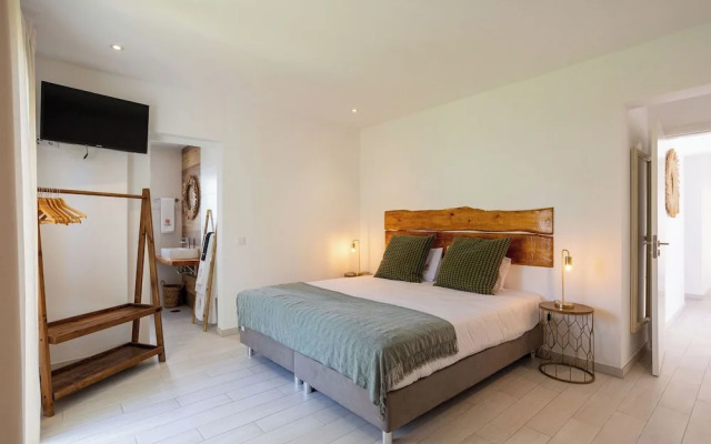 Coral Botique Suites