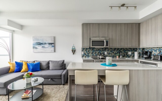 Stylish 1BR Condo Trendy King East