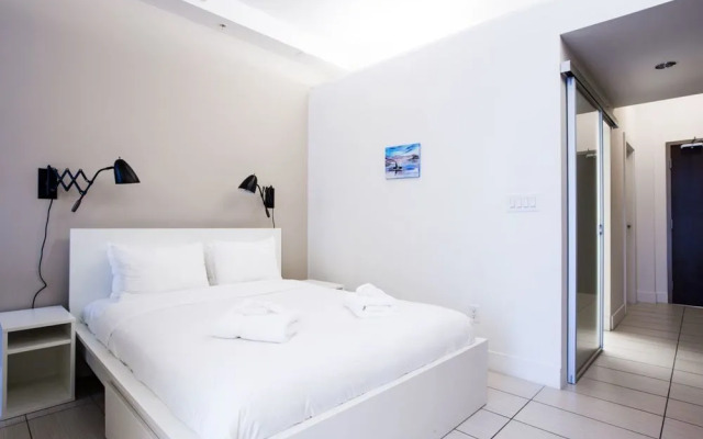 Bright Studio in Gastown by Sonder