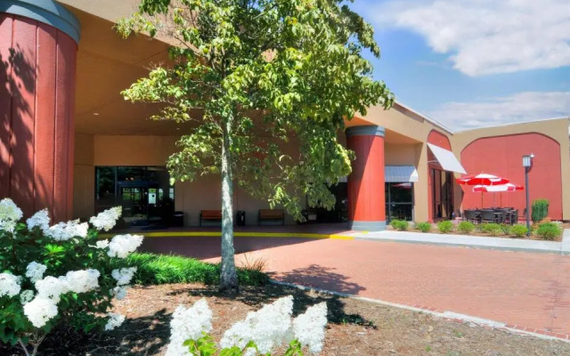 Holiday Inn Asheville Airport I-26
