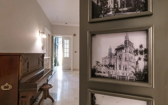 1920s Boutique Hotel and Restaurants