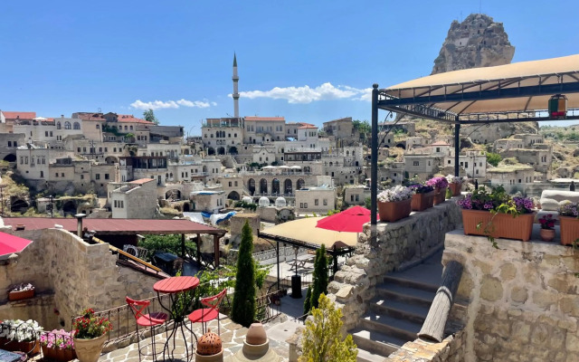 Hezen Cave Hotel