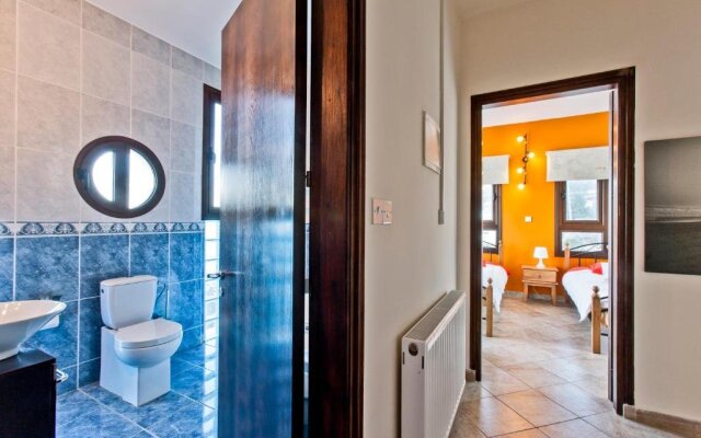 Kallinousa Beach Villa