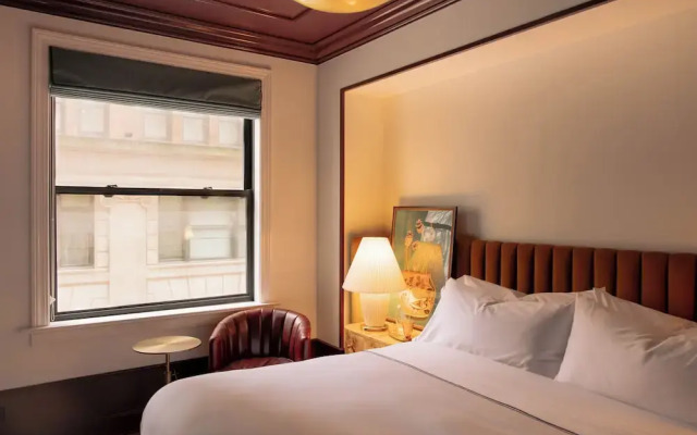 Fidelity Hotel