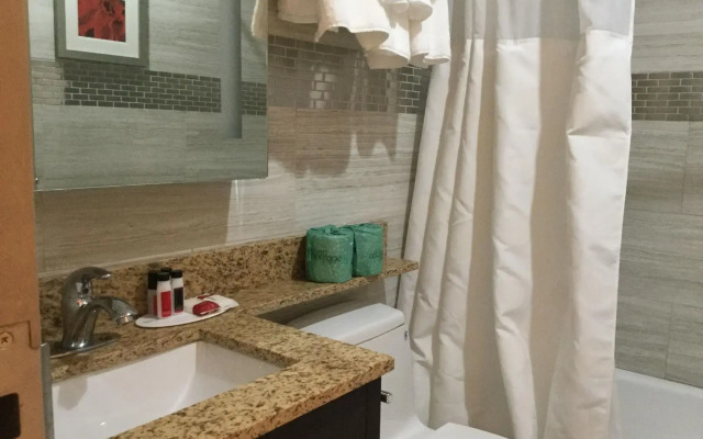 Ramada by Wyndham Bronx Terminal