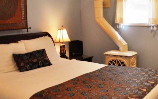 Carmel Cove Inn at Deep Creek Lake