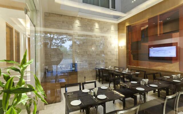 Hotel Saket 27