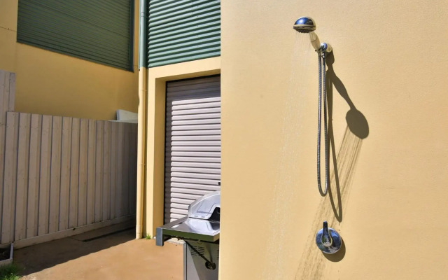 Thalassa I Pet Friendly I 2 Mins Walk to Beach