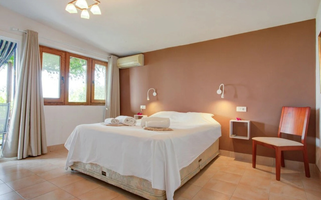 Serene Holiday Home in Sayalonga With Private Pool