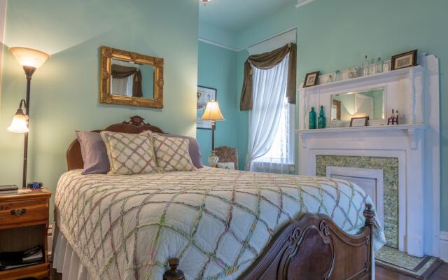 Bisland House Bed and Breakfast