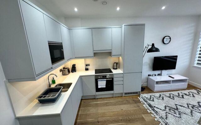 Slough Museum, Two-bedroom Apartment by Belvilla