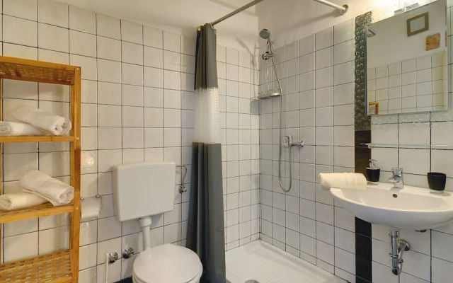 Villa in Batlug With Private Pool