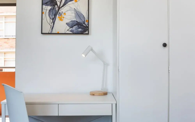 Comfy Balcony Studio Near Parks,