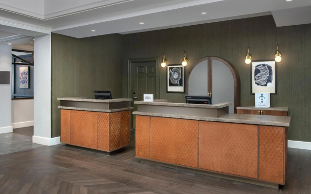 Courtyard by Marriott Savannah Downtown/Historic District