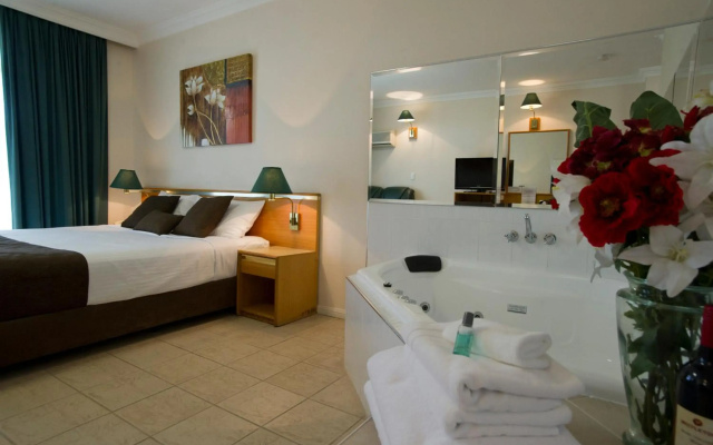 Mid City Motor Inn