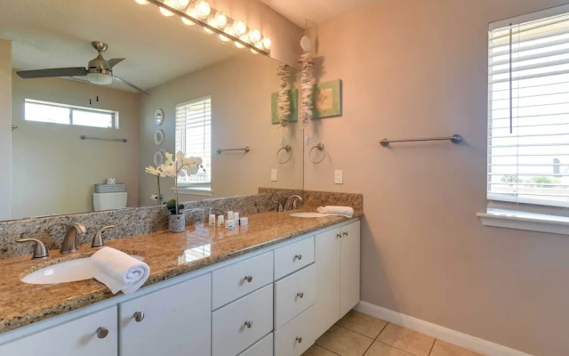 Pet-friendly Galveston Home w/ Wraparound Deck