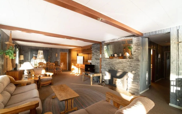 Ebbing House