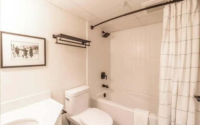 Large Studio in Whistler Village - Unit 611