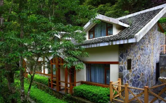 Longsheng Hot Spring Resort