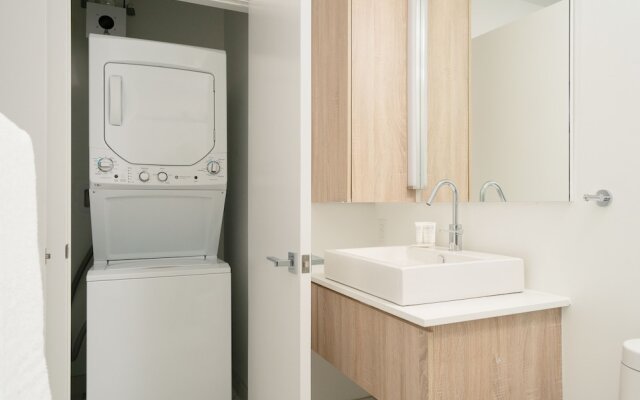Beautiful Griffintown Suites by Sonder